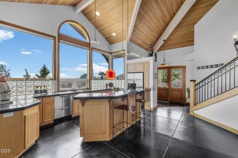 Kitchen - 59641 Calgary Loop, Bend, OR 97702 photo 3 of 4