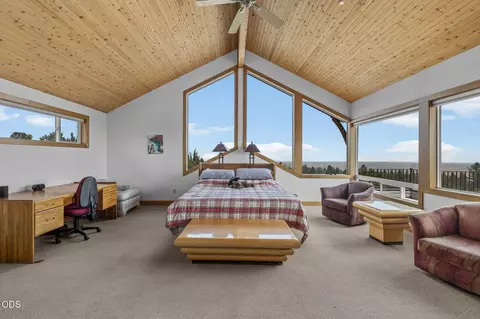 Bedroom - 59641 Calgary Loop, Bend, OR 97702 photo 1 of 9
