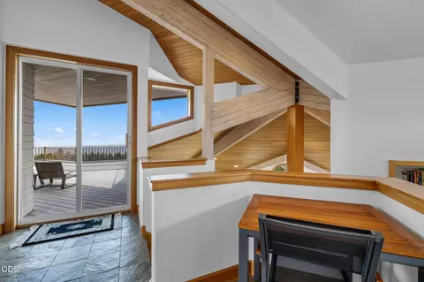 Entry Way - 59641 Calgary Loop, Bend, OR 97702 photo 4 of 5