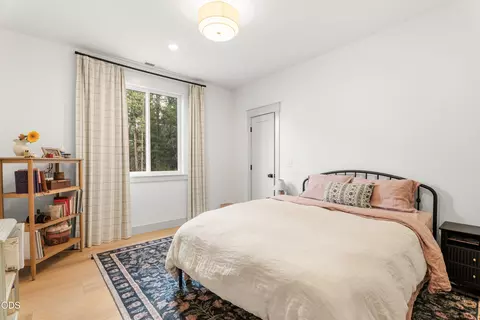 Bedroom - 17498 Snow Goose Rd, Bend, OR 97707 photo 6 of 8