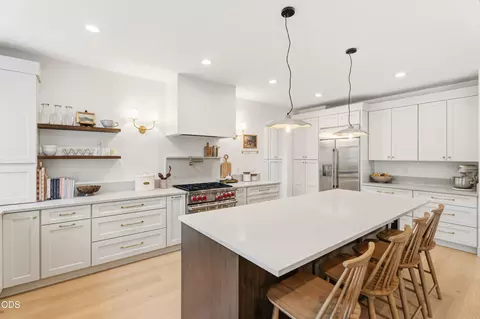 Kitchen - 17498 Snow Goose Rd, Bend, OR 97707 photo 3 of 8