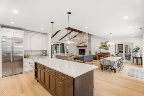 Kitchen - 17498 Snow Goose Rd, Bend, OR 97707 photo 5 of 8