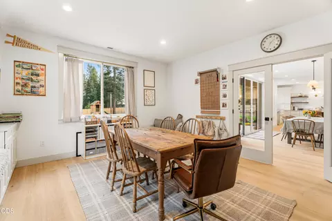 Dining - 17498 Snow Goose Rd, Bend, OR 97707 photo 6 of 8