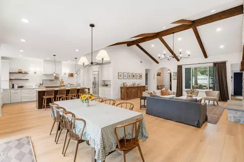 Dining - 17498 Snow Goose Rd, Bend, OR 97707 photo 5 of 8
