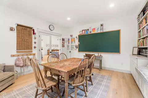 Dining - 17498 Snow Goose Rd, Bend, OR 97707 photo 7 of 8