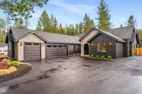 Exterior - 17498 Snow Goose Rd, Bend, OR 97707 photo 5 of 9