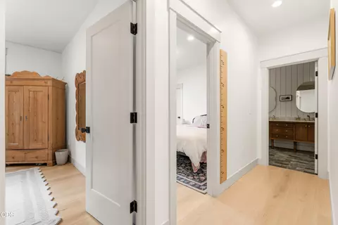 Entry Way - 17498 Snow Goose Rd, Bend, OR 97707 photo 6 of 9