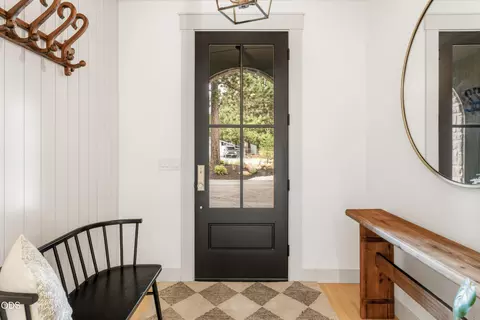 Entry Way - 17498 Snow Goose Rd, Bend, OR 97707 photo 1 of 9