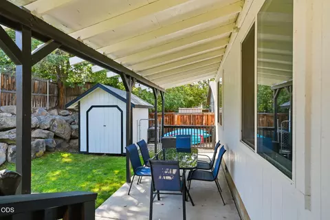 Exterior - 3353 NE Collier Ct, Bend, OR 97701 photo 4 of 8