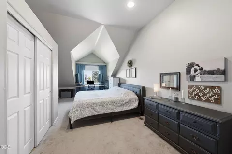 Bedroom - 3353 NE Collier Ct, Bend, OR 97701 photo 3 of 6