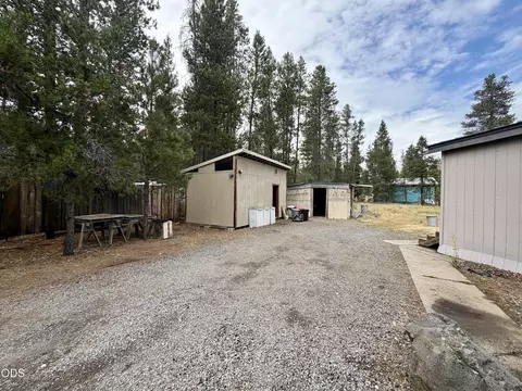 Exterior - 16364 Twin Dr, La Pine, OR 97739 photo 8 of 14