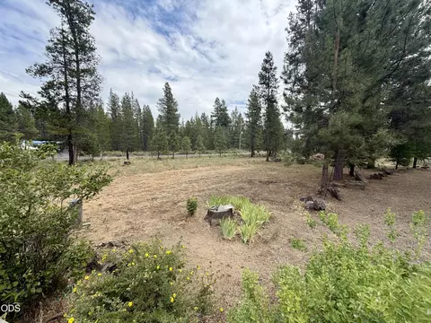 Exterior - 16364 Twin Dr, La Pine, OR 97739 photo 11 of 14