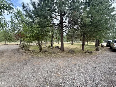 Exterior - 16364 Twin Dr, La Pine, OR 97739 photo 9 of 14