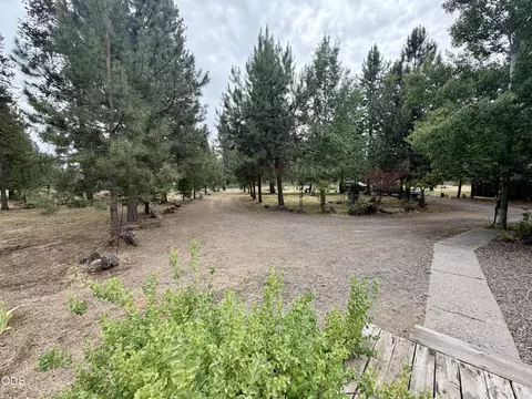 Exterior - 16364 Twin Dr, La Pine, OR 97739 photo 10 of 14