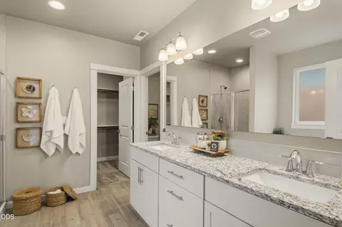 Bath - 61370 SE Preston St, Bend, OR 97702 photo 1 of 5