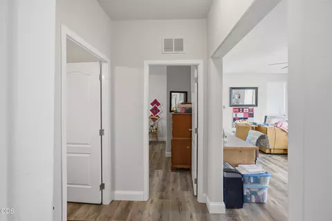 Entry Way - 16760 Pine Pl, La Pine, OR 97739 photo 2 of 3