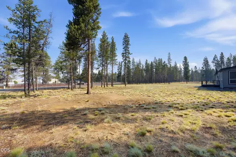 Exterior - 16760 Pine Pl, La Pine, OR 97739 photo 9 of 9