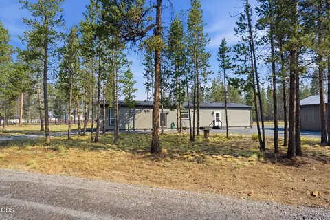 Exterior - 16760 Pine Pl, La Pine, OR 97739 photo 8 of 9