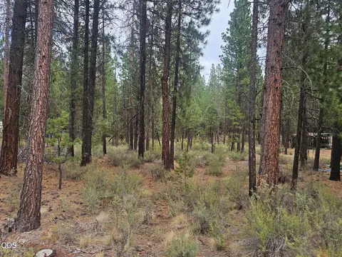 50428 Deer St, La Pine, OR 97739 photo 2