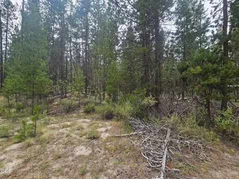 50429 Cascade St, La Pine, OR 97739 photo 2