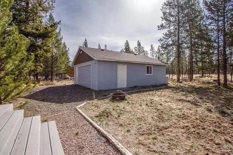 Exterior - 144927 Ringo Ct, La Pine, OR 97739 photo 4 of 5