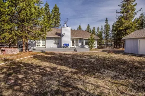 Exterior - 144927 Ringo Ct, La Pine, OR 97739 photo 3 of 5