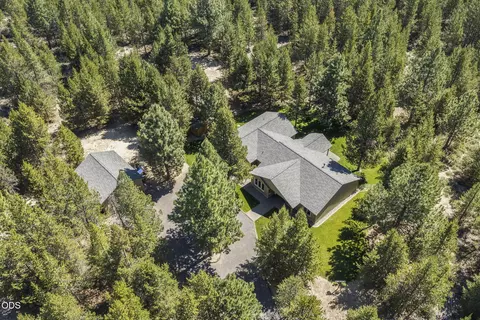 View/Area - 147853 Mabel Dr, La Pine, OR 97739 photo 2 of 5