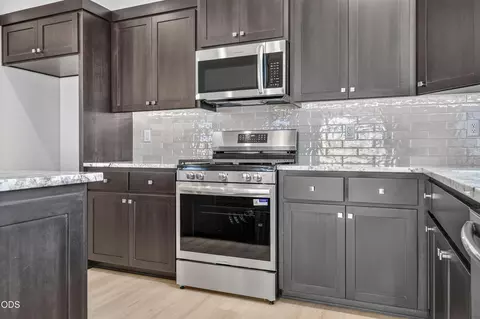 3233 Garner Way, Medford, OR 97504