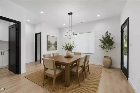 Dining - 350 Arrowhead Trl, Eagle Point, OR 97524 photo 1 of 2