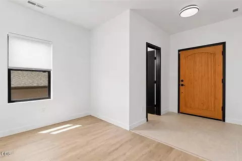 Entry Way - 350 Arrowhead Trl, Eagle Point, OR 97524 photo 1 of 2