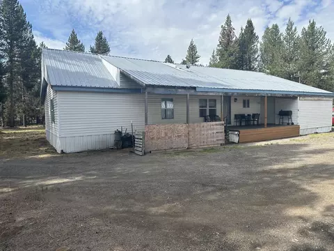 425 Benard Ln, Chemult, OR 97731