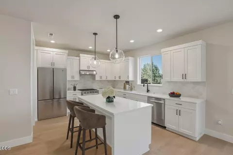 Kitchen - 60927 SE Apollo Pl, Bend, OR 97702 photo 1 of 1