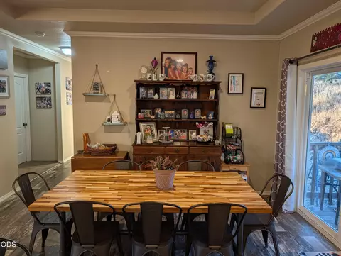 13210 Table Rock Rd, Central Point, OR 97502 photo 3