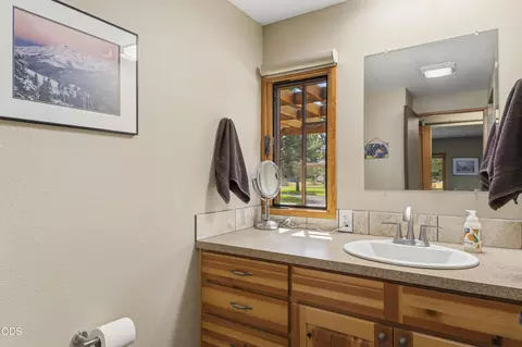 Bath - 53855 Pine Grove Rd, La Pine, OR 97739 photo 1 of 2