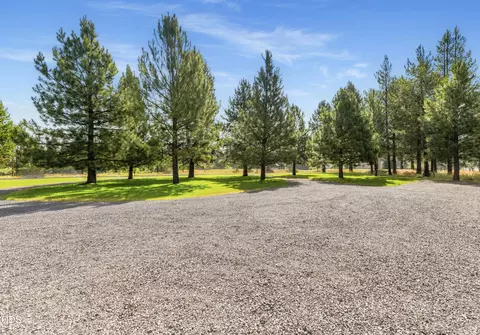 Exterior - 53855 Pine Grove Rd, La Pine, OR 97739 photo 12 of 12