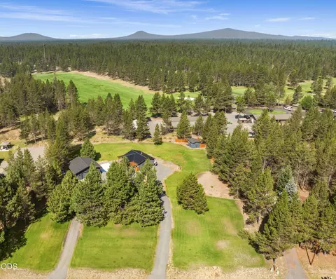 View/Area - 53855 Pine Grove Rd, La Pine, OR 97739 photo 5 of 5