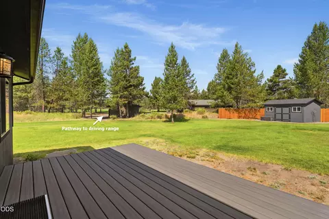 Exterior - 53855 Pine Grove Rd, La Pine, OR 97739 photo 5 of 12