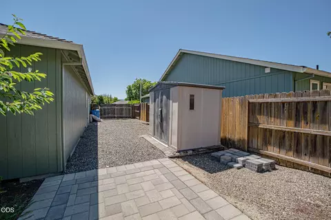 Exterior - 481 Westminster Dr, Eagle Point, OR 97524 photo 8 of 11