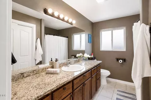 Bath - 481 Westminster Dr, Eagle Point, OR 97524 photo 1 of 1