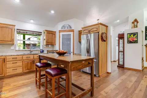 Kitchen - 3350 NE Stonebrook Loop, Bend, OR 97701 photo 3 of 4
