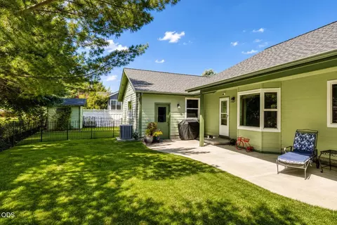 Exterior - 3350 NE Stonebrook Loop, Bend, OR 97701 photo 9 of 12