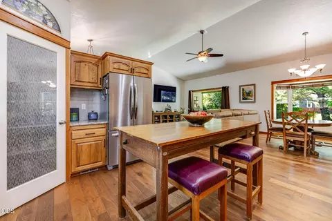 Kitchen - 3350 NE Stonebrook Loop, Bend, OR 97701 photo 4 of 4