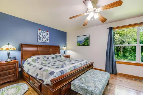 Bedroom - 3350 NE Stonebrook Loop, Bend, OR 97701 photo 1 of 4