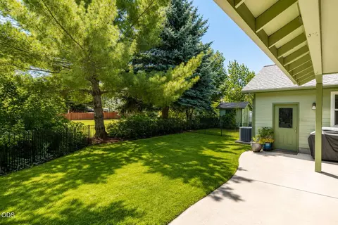 Exterior - 3350 NE Stonebrook Loop, Bend, OR 97701 photo 11 of 12