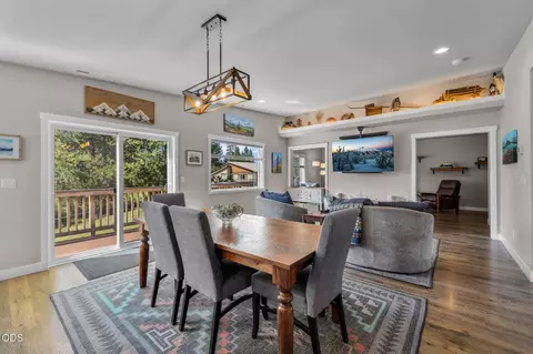 Dining - 16732 Contorta Pl, La Pine, OR 97739 photo 3 of 3