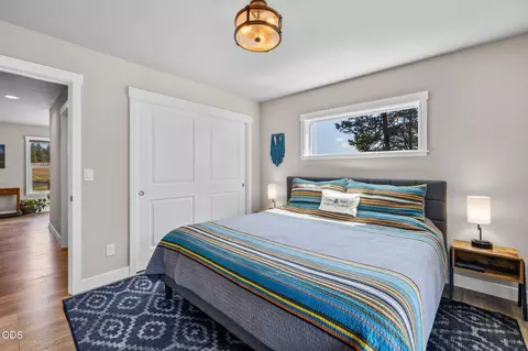 Bedroom - 16732 Contorta Pl, La Pine, OR 97739 photo 5 of 12