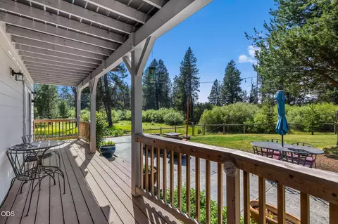 Exterior - 16732 Contorta Pl, La Pine, OR 97739 photo 4 of 18