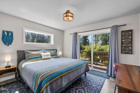 Bedroom - 16732 Contorta Pl, La Pine, OR 97739 photo 6 of 12