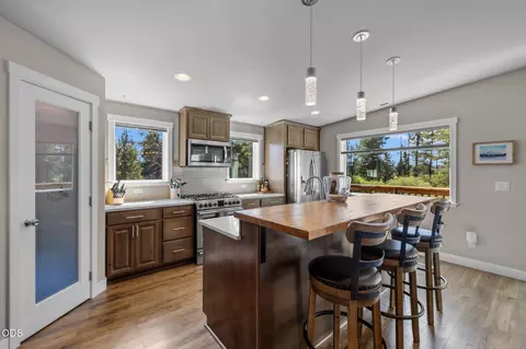 Kitchen - 16732 Contorta Pl, La Pine, OR 97739 photo 1 of 6