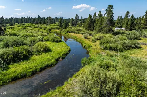 View/Area - 16732 Contorta Pl, La Pine, OR 97739 photo 8 of 8